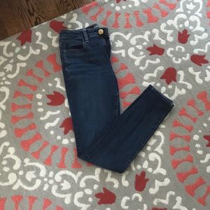 American eagle skinny jeans size four